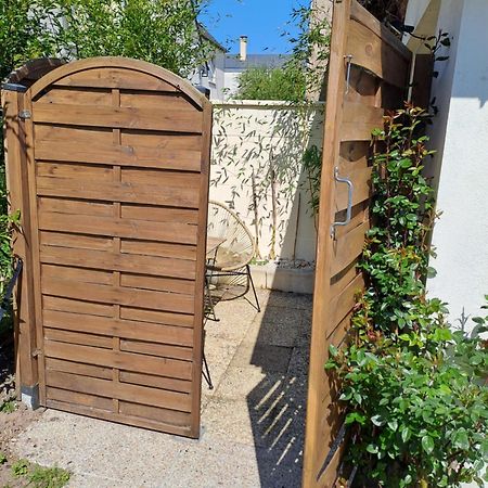Joli Studio Au Calme Dans Un Jardin Privatif Ouistreham Zewnętrze zdjęcie