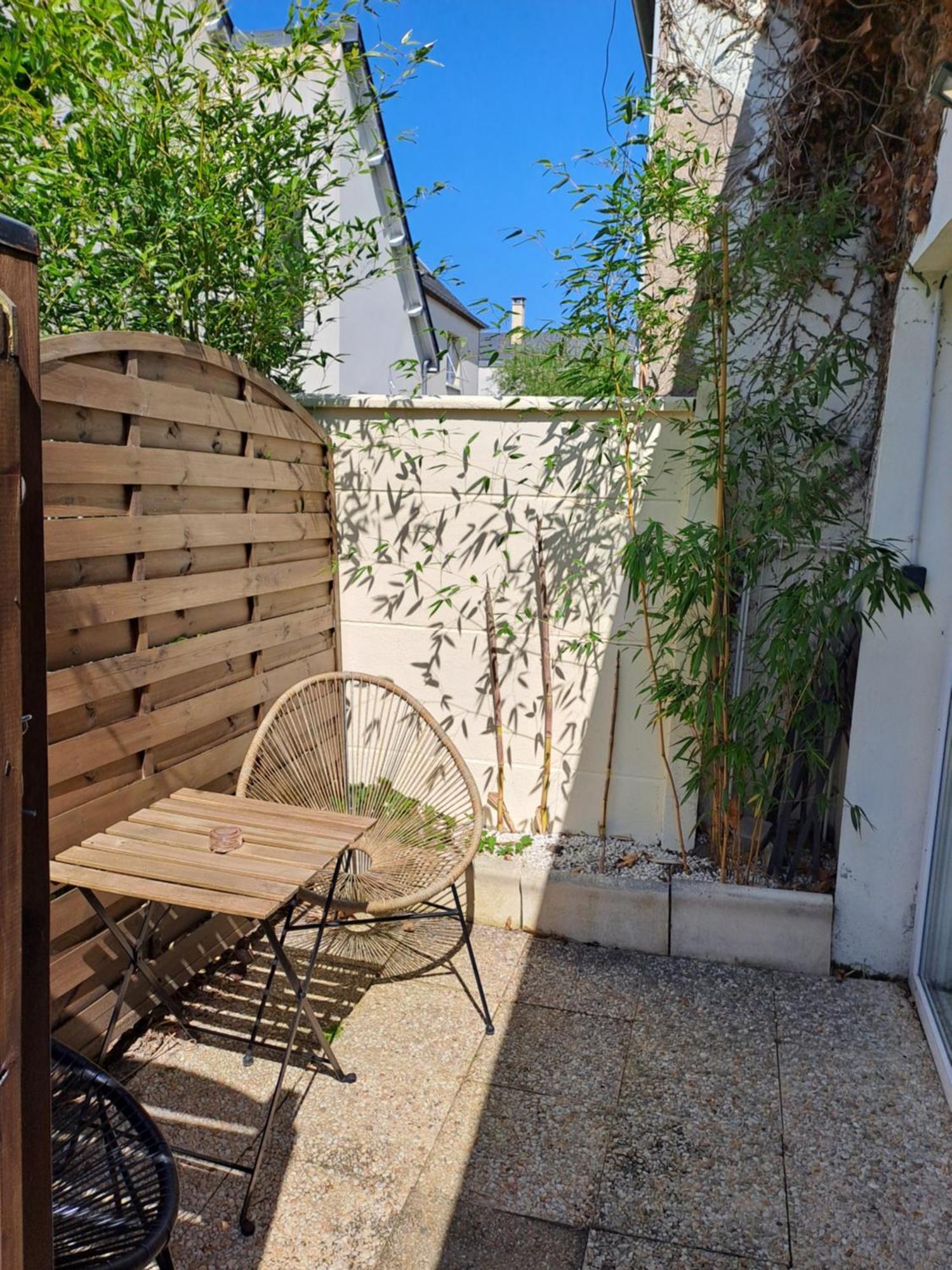 Joli Studio Au Calme Dans Un Jardin Privatif Ouistreham Zewnętrze zdjęcie